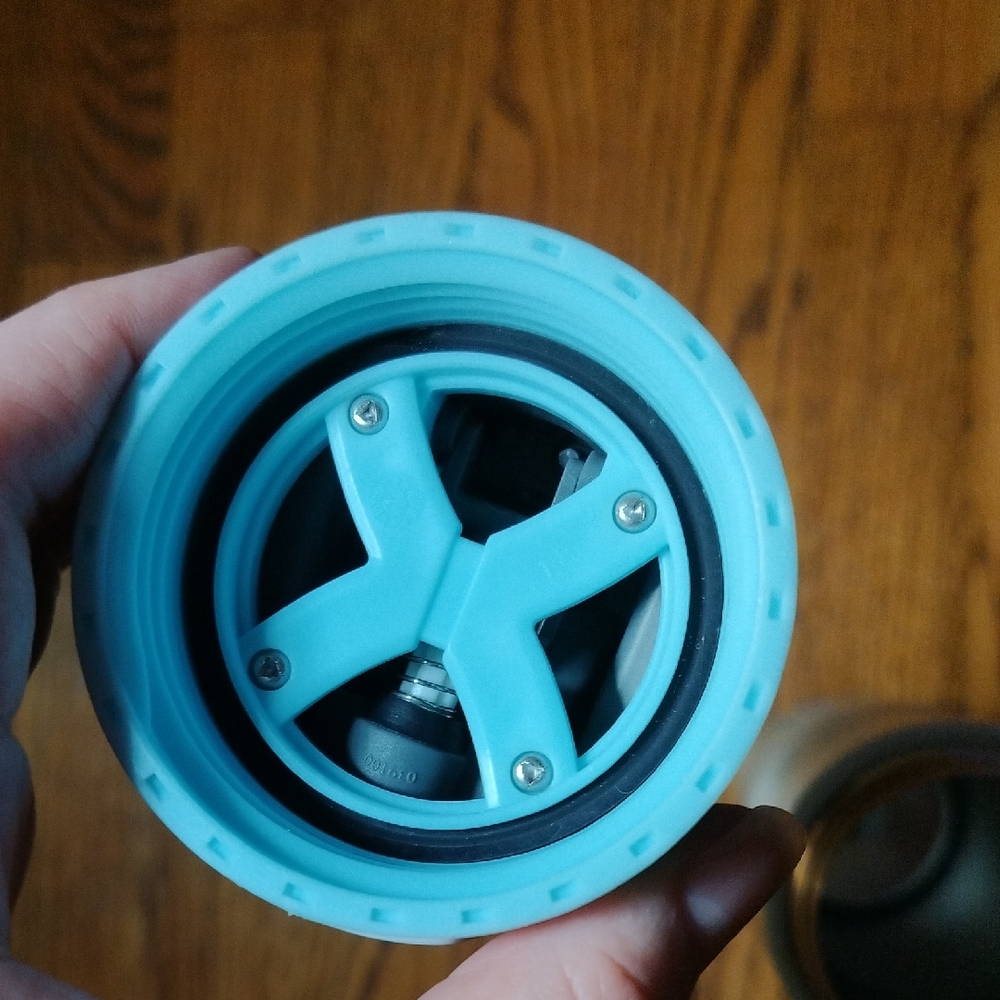 Contigo Light Or Baby Blue Travel Bottle - Picture 10 of 10